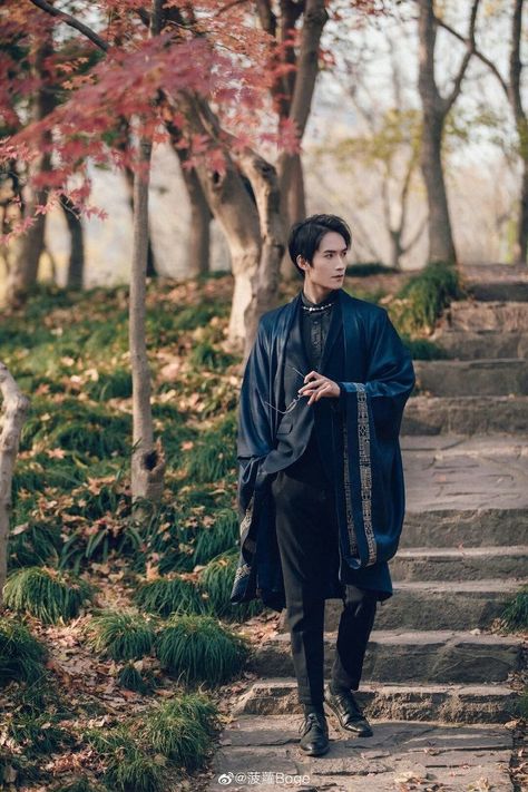 Chinese Fashion Men, Chinese Hanfu Male, Chinese Clothing Modern, Modern Chinese Fashion, Male Hanfu, Hanfu Modern, Hanfu Male, Hanfu Men, Chinese Fancy Dress