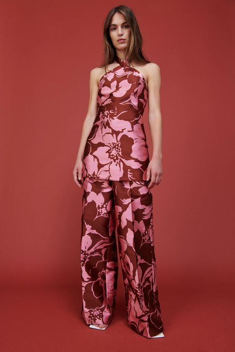 Tanya Taylor Resort 2024 Fashion Show | Vogue Resort 2024 Collection, Resort 2024, Tanya Taylor, Womenswear Fashion, Floral Fashion, Print Trends, Fashion Show Collection, 2024 Collection, Everyday Wardrobe