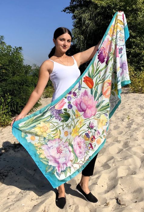 Hand Painted Silk Shawl may Garden 72 28 Wedding Silk - Etsy Stole Ideas, Flower Shawl, Print Scarf Design, Textile Painting, Womens Birthday, Silk Scarf Design, Designer Silk Scarves, Evening Shawls, Hand Painted Scarves