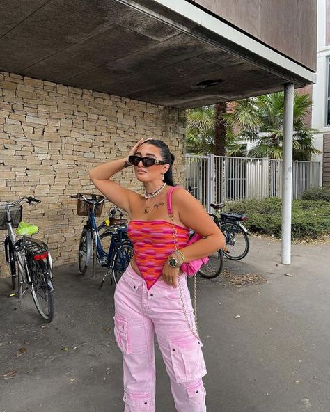 𝒿𝒶𝓈𝓂𝒾𝓃𝑒 on Instagram: "a bit of pink 🍒💓 @prettylittlething ad . . . . #pinterest #prettylittlething #fashionblogger #pltstyle #inspo #photoshooting #ootd #retrofashion #y2k #instafashion #bloggerstyle #streetstyle" Orange Cargo Pants Outfit, Olive Cargo Pants Outfit, Pink Mesh Top, Olive Green Cargo Pants, Cargo Outfit, Cargo Pants Outfits, Cargo Pants Outfit, Green Cargo Pants, Pinterest Girls