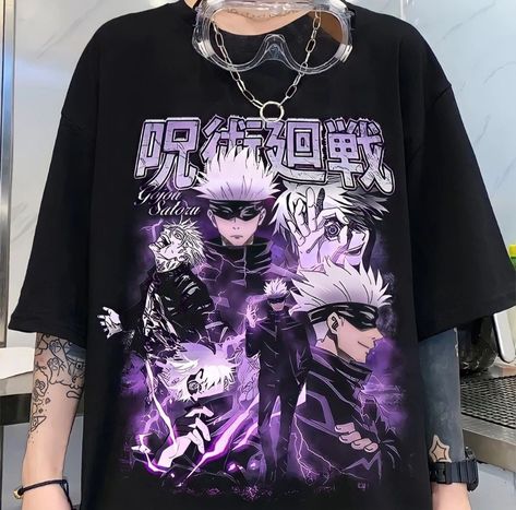 Jujutsu Kaisen Tshirt, Gothic Shorts, Handsome Clothes, Streetwear Graphic Tees, Anime Jujutsu Kaisen, Graphic Tee Shirts, Japanese Anime, Summer Tops, Jujutsu Kaisen