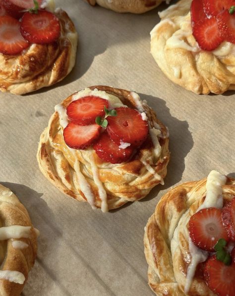 Strawberry frosted pastries Danish Pastries Aesthetic, Strawberry Pastry Aesthetic, Breakfast Pastries Aesthetic, Danish Pastry Aesthetic, Puff Pastry Aesthetic, Asthetic Baking Recipes, French Pastry Aesthetic, Pastry Esthetic, Sketchpad Aesthetic