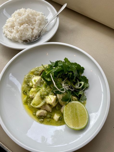 Green Prawn Curry, Fish Red Curry, Snapper Curry, Red Snapper Curry Coconut Milk, Thai Green Fish Curry, Coconut Green Curry, Green Curry Fish, Food Museum, Green Curry Recipes