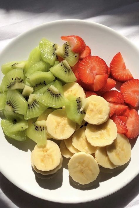 Summer Fruit Aesthetic, Fruit Aesthetic, Aesthetic Motivation, Healthy Food Dishes, Makanan Diet, Healthy Food Motivation, Healthy Lifestyle Food, Healthy Foodie, Food Goals