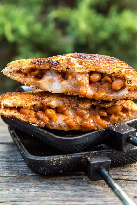 Breakfast Recipes Camping, Camping Sandwiches Pie Irons, Pie Iron Recipes Campfire, Campground Food, Campfire Sandwiches, Tangy Baked Beans, Breakfast Baked Beans, Camping Lunch Ideas, Camp Lunch