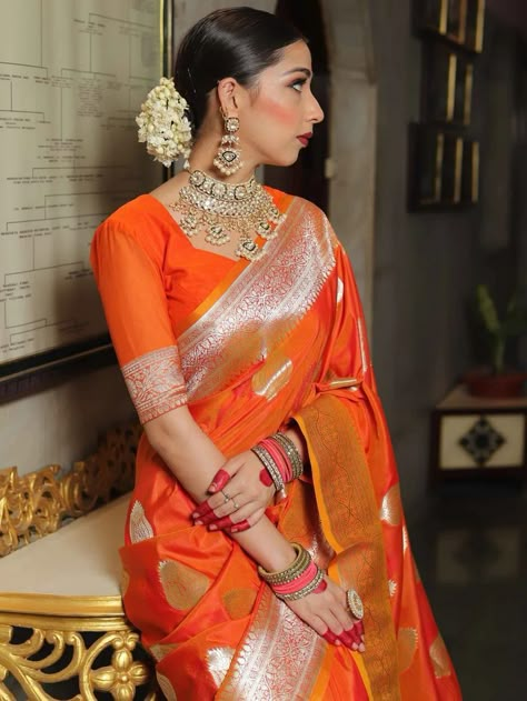 Orange Saree Jewellery, Banaras Silk Saree Blouse Designs, Orange Banarasi Saree, Attractive Dresses, Indian Sari Dress, Banarsi Saree, Saree Looks, New Saree Blouse Designs, Reception Look