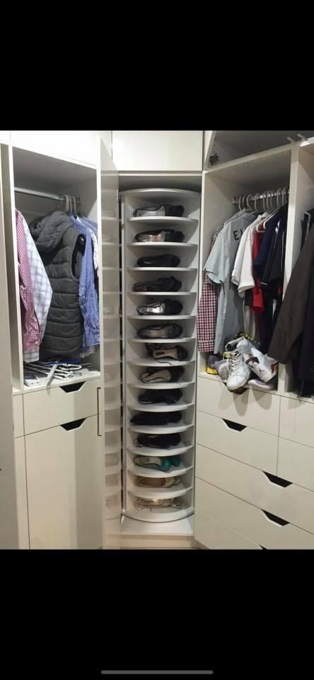 Walk In Robe Shoe Storage, Corner Shoe Shelves, Corner Shoe Storage, Assassin Oc, Corner Closet Shelves, Small Walkin Closet, Shoe Rack With Mirror, Rotating Closet, Shoe Carousel