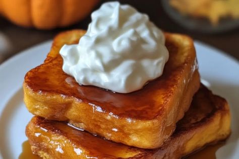 Pumpkin Pie French Toast with Homemade Pumpkin Syrup Pumpkin Pie French Toast, Cream Cheese Pasta, Cheeseburger Pie, Pumpkin Syrup, Homemade Comfort Food, Pumpkin French Toast, Pumpkin Custard, Taco Soup Recipe, Classic Breakfast