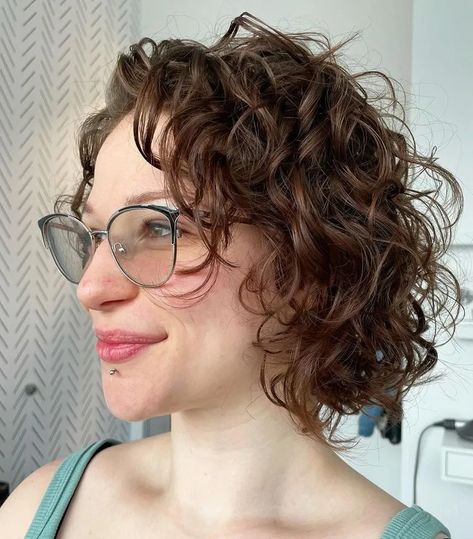 20 Sassy Short Layered Haircuts for Curly Hair to Try in 2024 Hairstyle With Glasses, Volumizing Hairstyles, Layered Haircuts For Curly Hair, Fine Hair Cuts, Medium Length Curls, Fine Curly Hair, Hairstyles With Glasses, Hair Adviser, Short Curly Haircuts