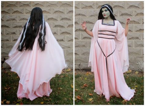 Best DIY Halloween Costume Ideas - Lily Munster Costume - Do It Yourself Costumes for Women, Men, Teens, Adults and Couples. Fun, Easy, Clever, Cheap and Creative Costumes That Will Win The Contest http://diyjoy.com/best-diy-halloween-costumes Easy Costume Ideas For Couples, Gothic 60s, Lily Munster Cosplay, Lily Munster Costume, Munster Costume, Scary Outfits, 60s Housewife, Do It Yourself Costumes, Easy Costume Ideas