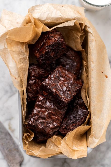 Vegan Small Batch 'Brown Butter' Brownies Simple Vegan Brownies, Small Batch Vegan Desserts, Vegan Gf Brownies, Small Brownie Recipe, Brownies Without Butter, Brownies Without Eggs, Quick And Easy Brownies, Thick Brownies, Wfpb Snacks