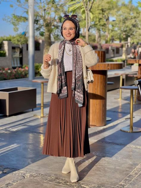 Modest Winter Outfits Muslim, Modest Outfits Muslim, Hijab Hipster, Modest Winter Outfits, Outfits Muslim, Modest Girly Outfits, Stylish Outfits Casual, Hijabista Fashion, Modest Casual Outfits