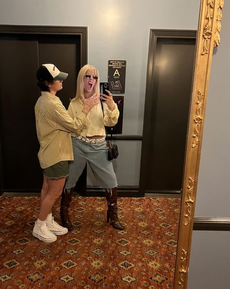 RMJ on X: "mumzies https://t.co/qPqgiNKsB2" / X Renee Rapp Girlfriend, Renee Rapp Inspired Tattoos, Renee Rapp Concert Outfit, Renee Rapp Style, Renee Rapp Outfits, Rene Rapp, Renne Rapp, Blonde Wife, Renee Rapp