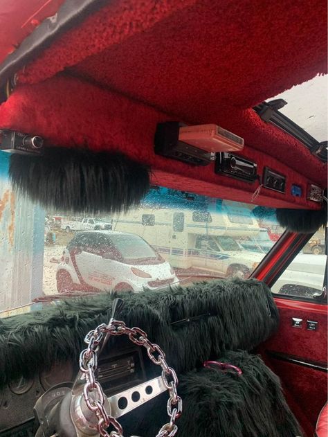 Emo Car Interior Ideas, Alt Car Interior, Goth Camper Interior, Punk Car Decor, Goth Car Interior Decor, Punk Car Interior, Goth Camper, Goth Car Ideas, Car Mods Interior