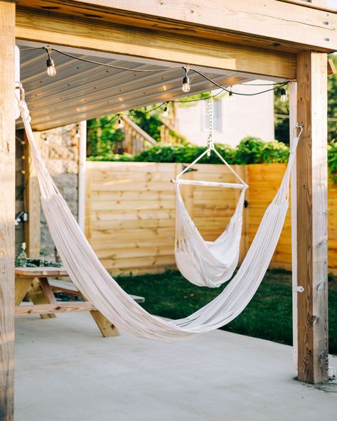 Backyard Patio Ideas: Build Your Outdoor Oasis Hammock Patio, Cozy Hammock, Unique Patios, Patio Hammock, Backyard Getaway, Backyard Adventure, Enclosed Patio, Backyard Water Feature, Cozy Patio