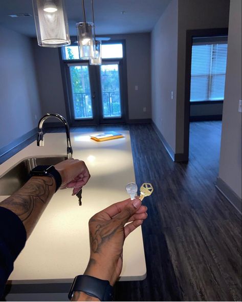 New Apartment Aesthetic Keys Men, Black Couple Apartment Goals, Apartment Aesthetic Couple, Couple Apartment Bedroom, Own Apartment Goals, Couples Apartment Goals, New House Goals, Apartment Goals Couple, Moving In Together Aesthetic