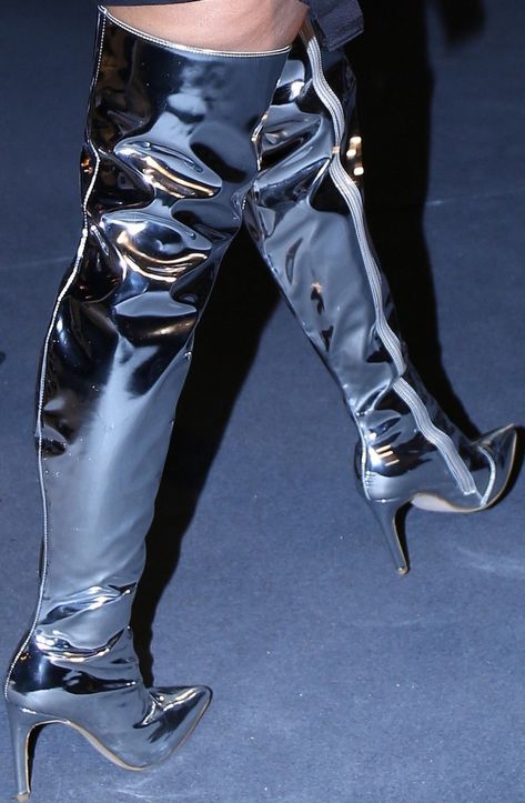 Nicki Minaj wearing Balenciaga mirrored thigh-high boots Mirror Boots, Stylish Fits, Heels Aesthetic, Earring Inspiration, Trendy Heels, Giuseppe Zanotti Heels, Knee High Heels, Hot Boots, Black Canary