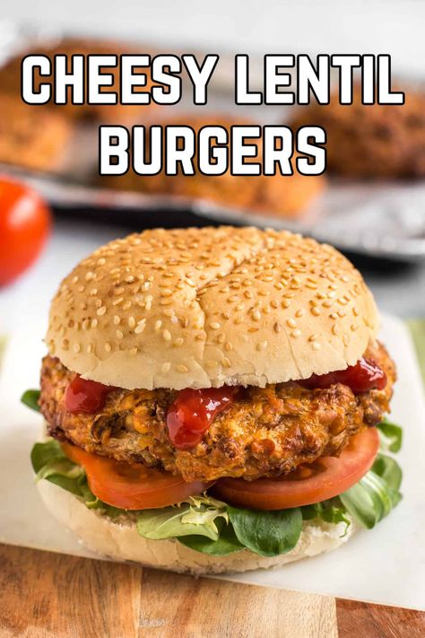 Lentil Burgers Easy, Lentil Burger Recipe, Best Cheeseburger Recipe, Lentil Veggie Burger, Burger Alternatives, Lentil Burger, Vegetarian Burger Recipe, Homemade Burger Recipe, Veggie Cakes