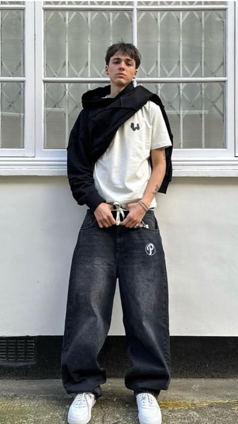 Baggy Clothes, Street Style Outfits Men, Street Fashion Men Streetwear, Men Stylish Dress, Guys Clothing Styles, Mens Outfit Inspiration, Cool Outfits For Men, Y2k Outfits, Streetwear Men Outfits