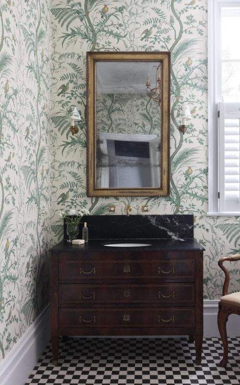 Bird and Thistle - A Timeless Classic by Brunschwig & Fils - The Glam Pad Ham Interiors, Black Marble Countertops, Townhouse Interior, Henley On Thames, Timeless Interior, Eclectic Interior Design, Intelligent Design, Bathroom Wallpaper, Eclectic Interior