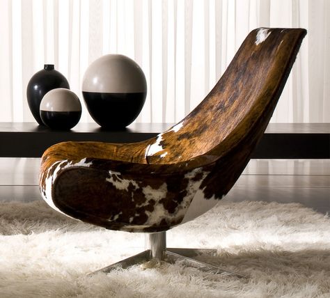 Designed by Mauro Lipparini for Italy Deam Design, the Oyster Lounge chair is an invitation to pure relaxation. The shape of this chair is quite original, as the seat... Cowhide Chair, Cowhide Furniture, Chaise Design, Inspirational Design, Armchair Design, Dream Design, Chairs Armchairs, Leather Armchair, Interior Furniture