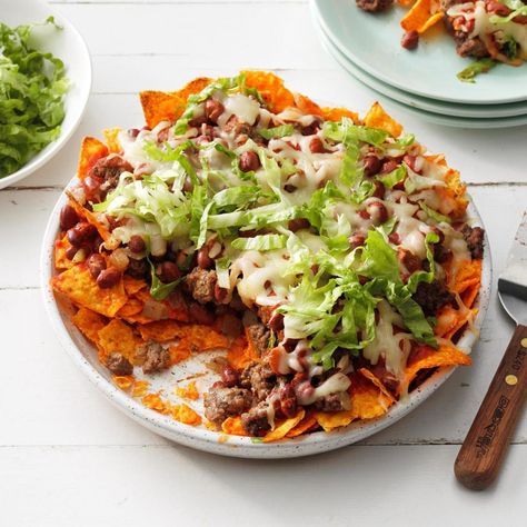 Healthy Friday Night Dinner, Nacho Pie, Friday Dinner Ideas, Dinner Ideas Easy Recipes, Friday Dinner, Dinner Ideas Easy, Friday Night Dinner, Frozen Pizza, 30 Minute Meals