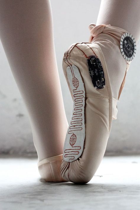 Lilypad Arduino, Smart Textiles, E Textiles, Jazz Hip Hop, Ballet Shoe, Technology Fashion, Dance Ballet, Wearable Tech, Pointe Shoes