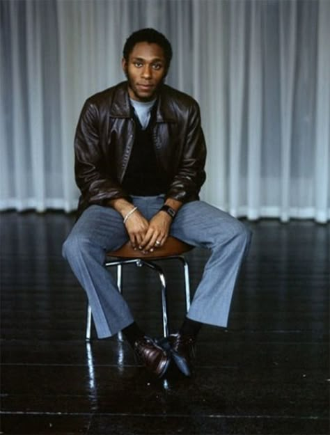 Yasiin Bey. Yasiin Bey Style, Yasin Bey, Hiker Core, Yasiin Bey, 90s Early 2000s Fashion, Rap Music Quotes, Mos Def, Hip Hop Classics, Models 90s