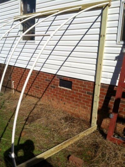 Pvc Greenhouse, Greenhouse Farming, Lean To Greenhouse, Walk In Greenhouse, Build A Greenhouse, Indoor Greenhouse, Pallet Patio, Home Greenhouse, Starting Seeds Indoors