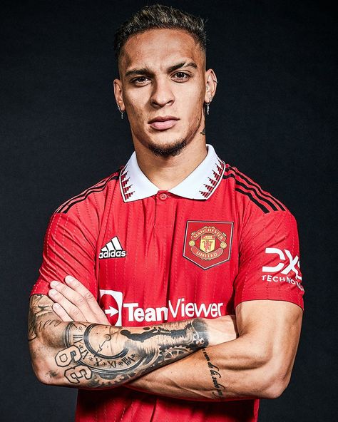 Football Players Photos, Manchester United Team, Manchester United Wallpaper, Fun Lifestyle, Legends Football, Manchester United Football Club, Manchester United Football, Sport Hockey, Man Utd