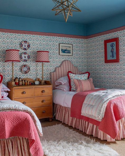 Jessica Lev Antiques on Instagram: “The most charming bedroom @charlottegaisford I love antique pine, especially in between twin beds! #bedroom #bedroomdesign #guestbedroom…” Wallpaper To Picture Rail, Painted Picture Rail, Wallpaper Bedroom Ceiling, Pink Trim Bedroom, Red Trim Interior, Bed Valances, Picture Rail Bedroom, Red And Blue Bedroom, Red Kids Room