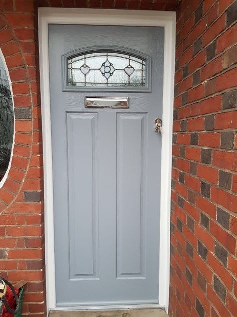 French Doors Exterior Entrance, Flush Windows, Solidor Door, 1930s House Exterior, Font Door, House Entrance Doors, Exterior Entrance, Victorian Front Doors, Exterior House Renovation