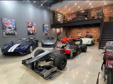 Garage Loft, Cool Garages, Car Barn, Luxury Garage, Modern Garage, Garage Interior, Garage Shop, Barn Style House, Loft Design