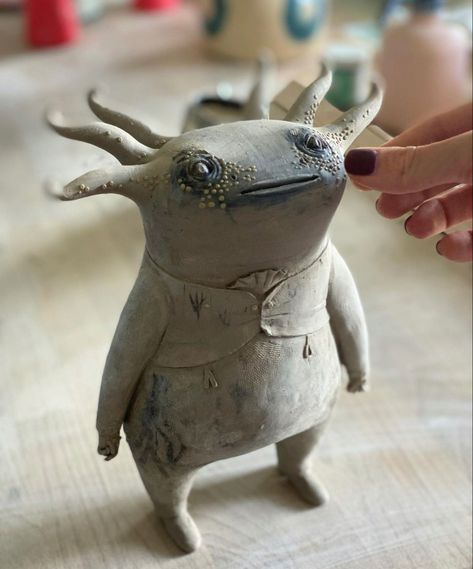 Cerámica Ideas, Ceramics Pottery Art, Cute Clay, Clay Art Projects, Paper Clay, Sculpture Clay, Clay Sculpture, Polymer Clay Crafts, Clay Projects