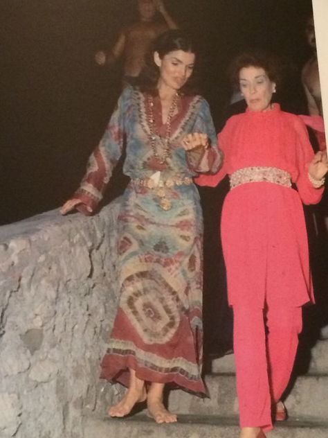 Jackie in Italy Jackie Oh, Jet Set Style, Aristotle Onassis, Jackie O Style, Lee Radziwill, Jackie Onassis, Bianca Jagger, Lady Bird, Jackie O