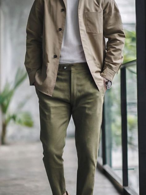 Unleash Your Style: 25 Dynamic Outfit Ideas for Men's Olive Green Pants 👖 #outfitideas #howtostyle Olive Green Pants Men, Green Pants Outfit Men, Olive Pants Men, Army Green Pants Outfit, Dynamic Outfit, Olive Pants Outfit, Olive Green Pants Outfit, Olive Green Outfit, Green Pants Men