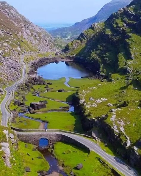 Ireland 🇮🇪 Travel | Hotels | Food | Tips 🍀 on Instagram: "Lost in the beauty of the Gap of Dunloe 🍃🌿 💡 The Gap of Dunloe is an iconic and internationally recognised feature of the County Kerry landscape and is a significant attraction for visitors from around Ireland and around the world. It is one of the finest examples of a glaciated valley in Western Europe and is world renowned for its scenery. Have you ever been to the Gap of Dunloe? 💭🙄 📸 @henderso1 📍Gap of Dunloe, County Kerry, I Gap Of Dunloe Ireland, Gap Of Dunloe, Ireland Aesthetic, County Kerry, Hotel Food, Scottish Landscape, Western Europe, Food Tips, Ireland Travel