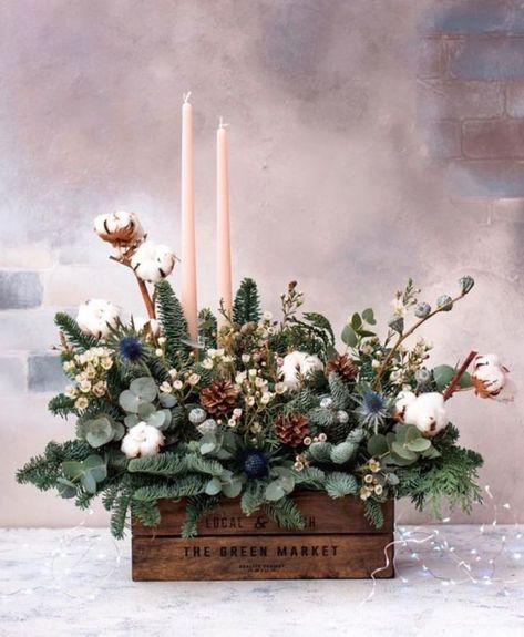 Farmhouse Christmas Decorations, Winter Flower Arrangements, Jul Diy, Winter Floral Arrangements, Christmas Planters, Christmas Flower Arrangements, Christmas Floral Arrangements, Christmas Centerpieces Diy, Ideas For Easter Decorations