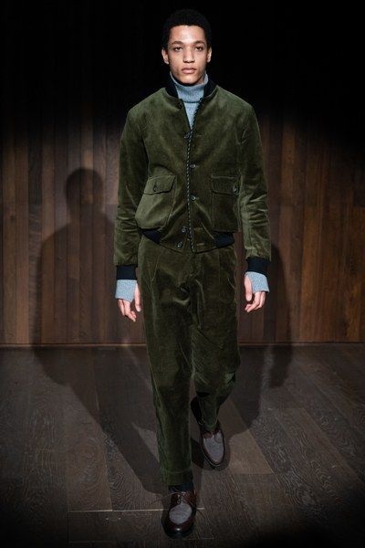 Oliver Spencer Fall 2019 Menswear collection, runway looks, beauty, models, and reviews. London Mens Fashion, Trend Council, Oliver Spencer, Soft Tailoring, Velvet Clothes, Mens Fashion Week, Menswear Fashion, Mens Fall, Menswear Collection