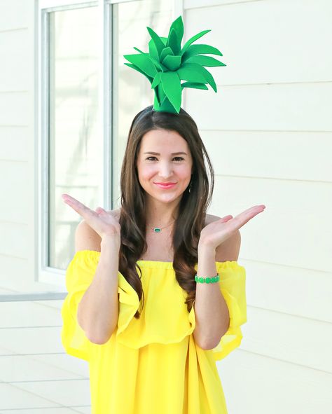 Not sure what you want to be Halloween? Be a pineapple! We're sharing a super simple DIY pineapple costume that costs less than $3 to make! Diy Pineapple Costume, Pineapple Costume Diy, Cheap Halloween Costumes Diy, Pineapple Halloween, Pineapple Crown, Diy Adult Halloween Costumes, Halloween Costumes You Can Make, Pineapple Costume