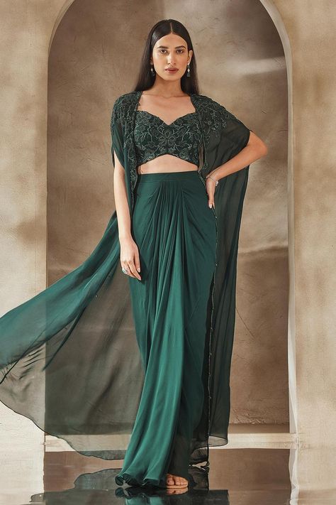 Buy Seema Thukral Emerald Green Blouse Embroidered Cape Skirt Set Online | Aza Fashions Seema Thukral, Indian Outfits Modern, डिजाइनर कपड़े, Emerald Green Blouse, Mehendi Outfit, Function Dresses, Trendy Outfits Indian, Mehendi Outfits, Lehenga Designs Simple