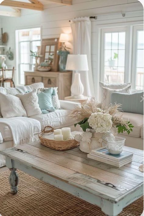 Modern French Country Living Room, Cheap Couches, Coastal Living Rooms Ideas, Coastal Living Room Ideas, Light Blue Living Room, Beachy Living Room, Living Rooms Ideas, Country Cottage Farmhouse, Muebles Shabby Chic