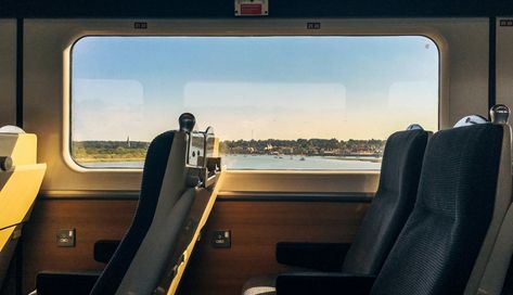 Inside A Train, Train Inside, Train View, Simplon Orient Express, California Zephyr, Business Class Seats, First Class Seats, Passenger Train, Train Route