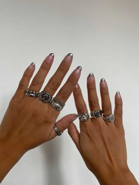 Silver nail art / at home nails / diy nails / chrome nails Chrome Silver Tip Nails, Hailey Bieber Nails Chrome Silver, Silver Chrome Nails Aesthetic, Silver Chrome Nails How To, Sliver Chrome Nails French Tip, Silver Nail Polish, Chrome Nail Polish, Silver Nail Art, Nail Art At Home