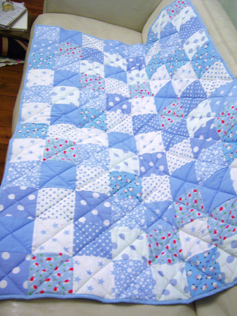 Baby Quilts Easy, Baby Boy Quilt Patterns, Baby Quilt Patterns Easy, Boys Quilt Patterns, Baby Quilt Tutorials, Baby Patchwork Quilt, Patchwork Baby, Baby Boy Quilts, Baby Quilt Patterns