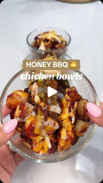 MaKayla Kim Thomas on Instagram: "Meal prep Monday—straight to the point, just like I like 🎯   So much flavor, reheats well, and easy to hide veggies in 🤭 not perfect, BUT CONSISTENT ✅  BBQ chicken bowls are from my Holy Grail cookbook!   If you’re tired of guessing, ordering out, or eating the same bland meals on repeat—check out my digital cookbooks + fitness plans 💖 makaylathomas . com   #mealprep #healthymeals #mealideas #highprotein #lowcarb #lunchideas #dinnerideas #easymeals" Honey Bbq Chicken Bowl, Healthy Bbq Chicken Bowl, Honey Bbq Chicken Meal Prep, Meal Prep In Bowls, Bbq Meal Prep Ideas, Bbq Ranch Chicken Bowl, Food That Reheats Well, Meal Prep Bowl Ideas, Makayla Thomas Meal Prep