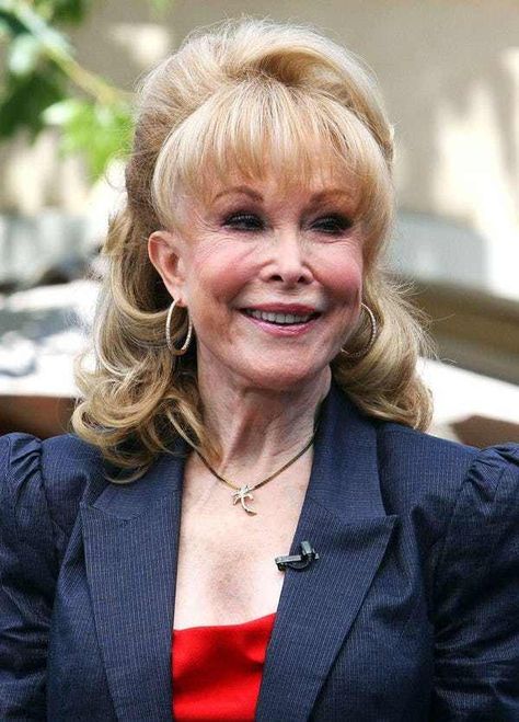 25 Old Celebrities You Didn't Realize Are Still Alive Barbara Eden Today, Superstar Movie, Advanced Fashion, Old Celebrities, Mario Lopez, Barbara Eden, I Dream Of Jeannie, Dream Of Jeannie, Happy Returns