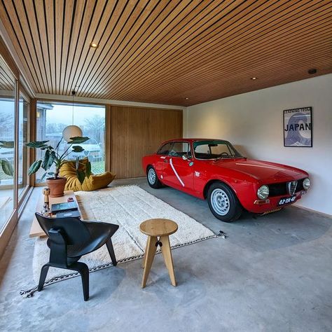 Car In House, Garage House Ideas, Garage Interior Design, Rooftop Patio Design, Garage Design Interior, Garage Loft, Car House, Minimalist Living Room Decor, Carport Garage