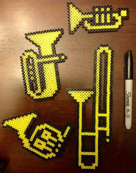 Melty Bead Patterns, Brass Instruments, Music Crafts, 8bit Art, Hama Beads Design, Perler Crafts, Hama Beads Patterns, French Horn, Diy Perler Beads