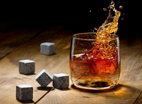 Whiskey Stones: What They Are and How To Use Them - WhiskeyBon Whiskey Cake, Whisky Tasting, Whiskey Stones, Gin Cocktail, Raise The Bar, Whiskey Decanter, Flavored Water, Tasting Table, Single Malt